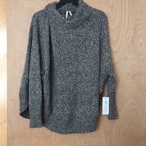 Leo & Nicole Poncho Pullover (Stitch Fix)